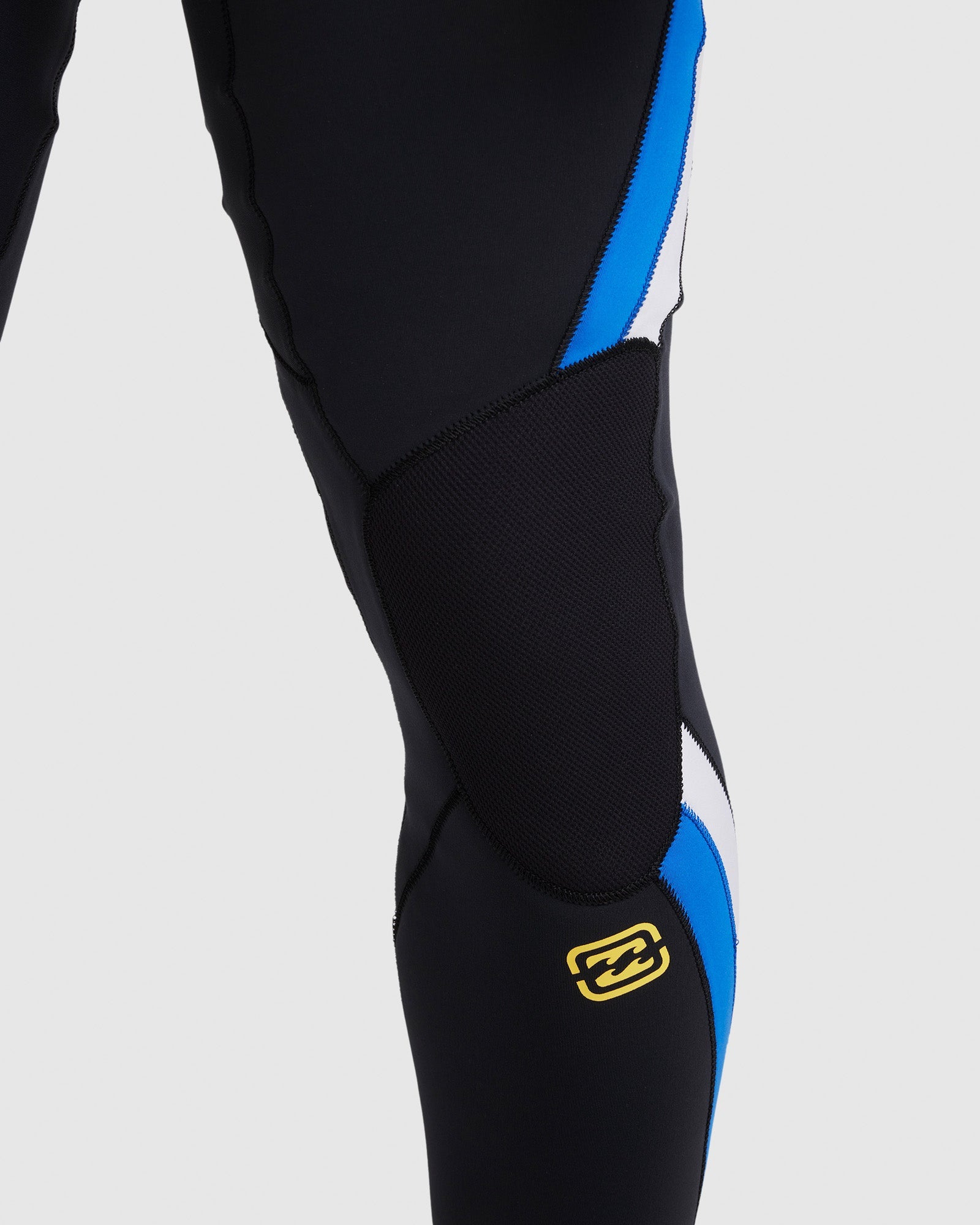 302 OSCILLATOR NATURAL CZ FULL