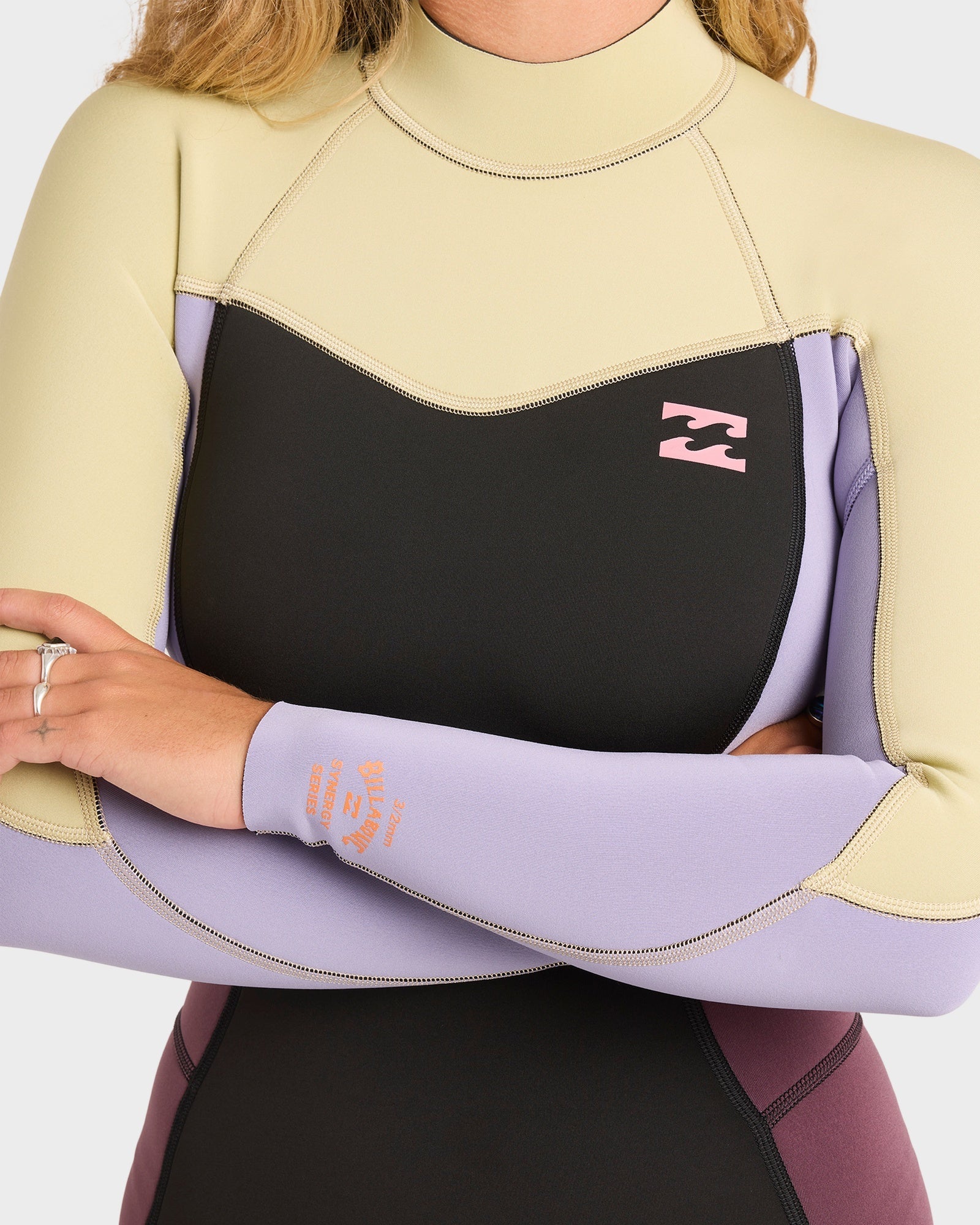 Womens 3/2mm Synergy Back Zip Flatlock Steamer Wetsuit