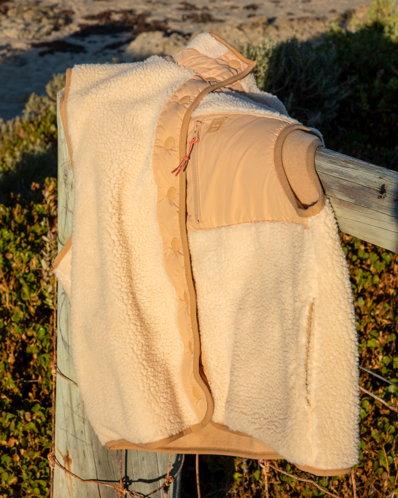 Womens Hike Up Fleece Vest