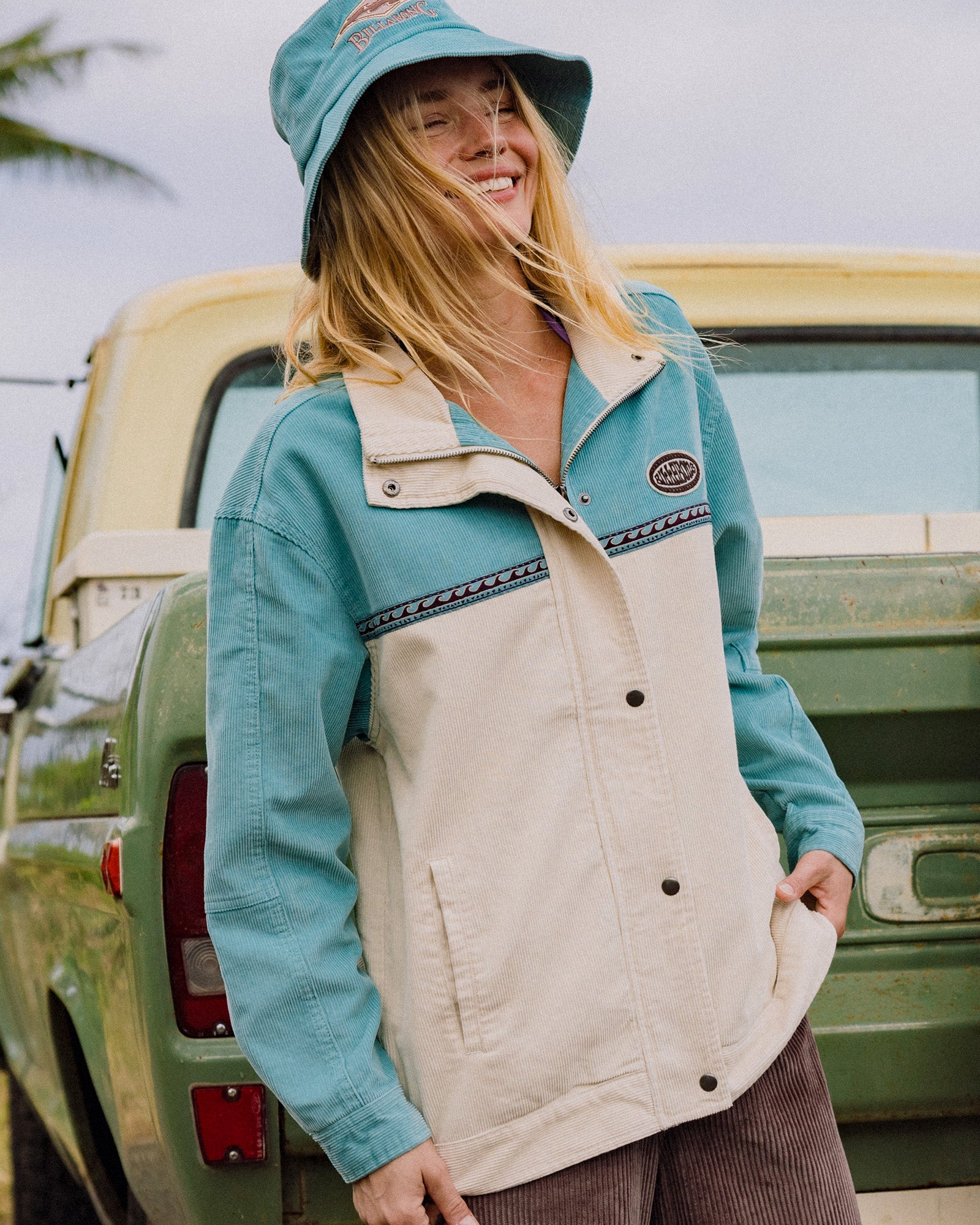 Womens Set The Wave Jacket