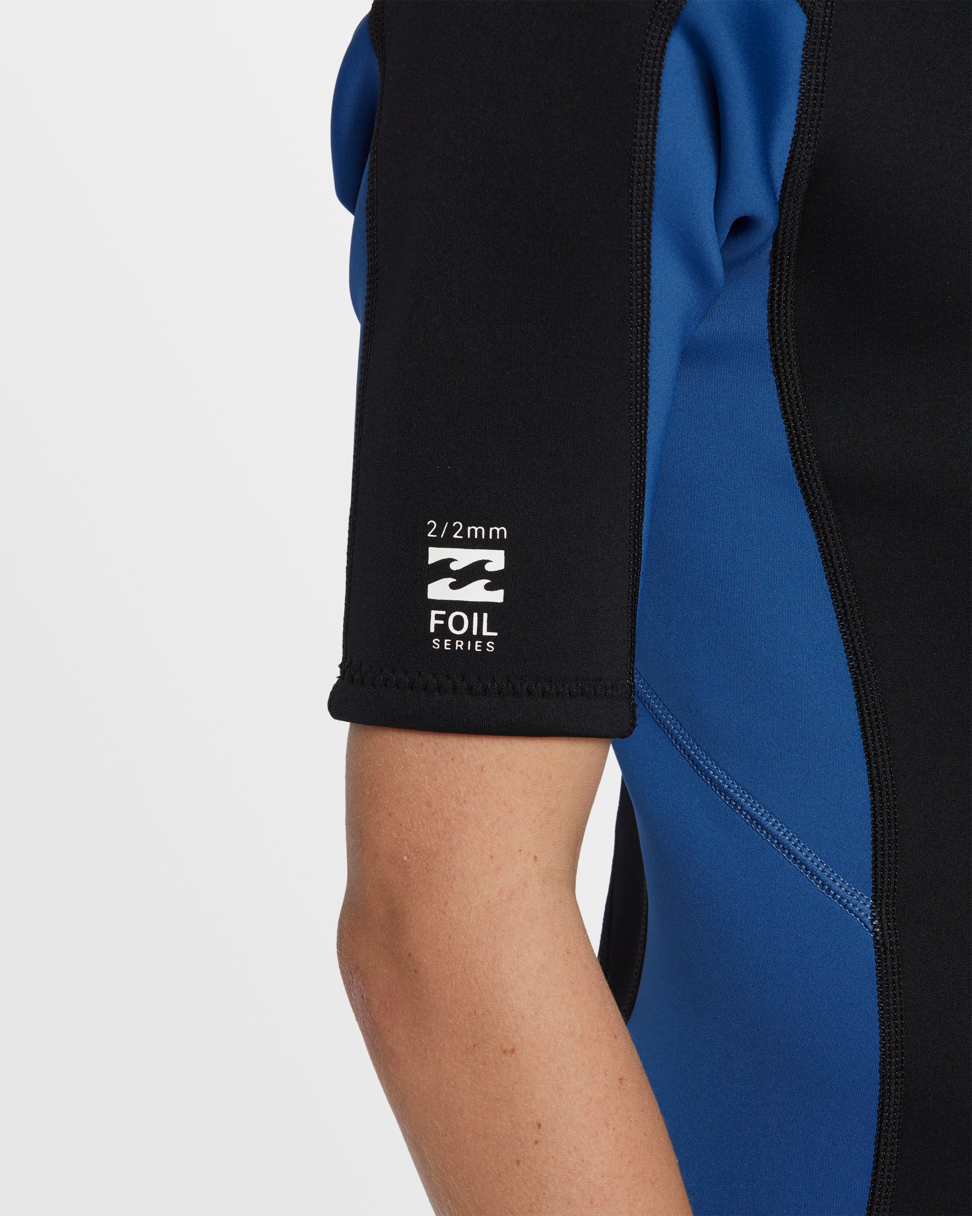 Boys 8-14 2/2 Foil Back Zip Springsuit