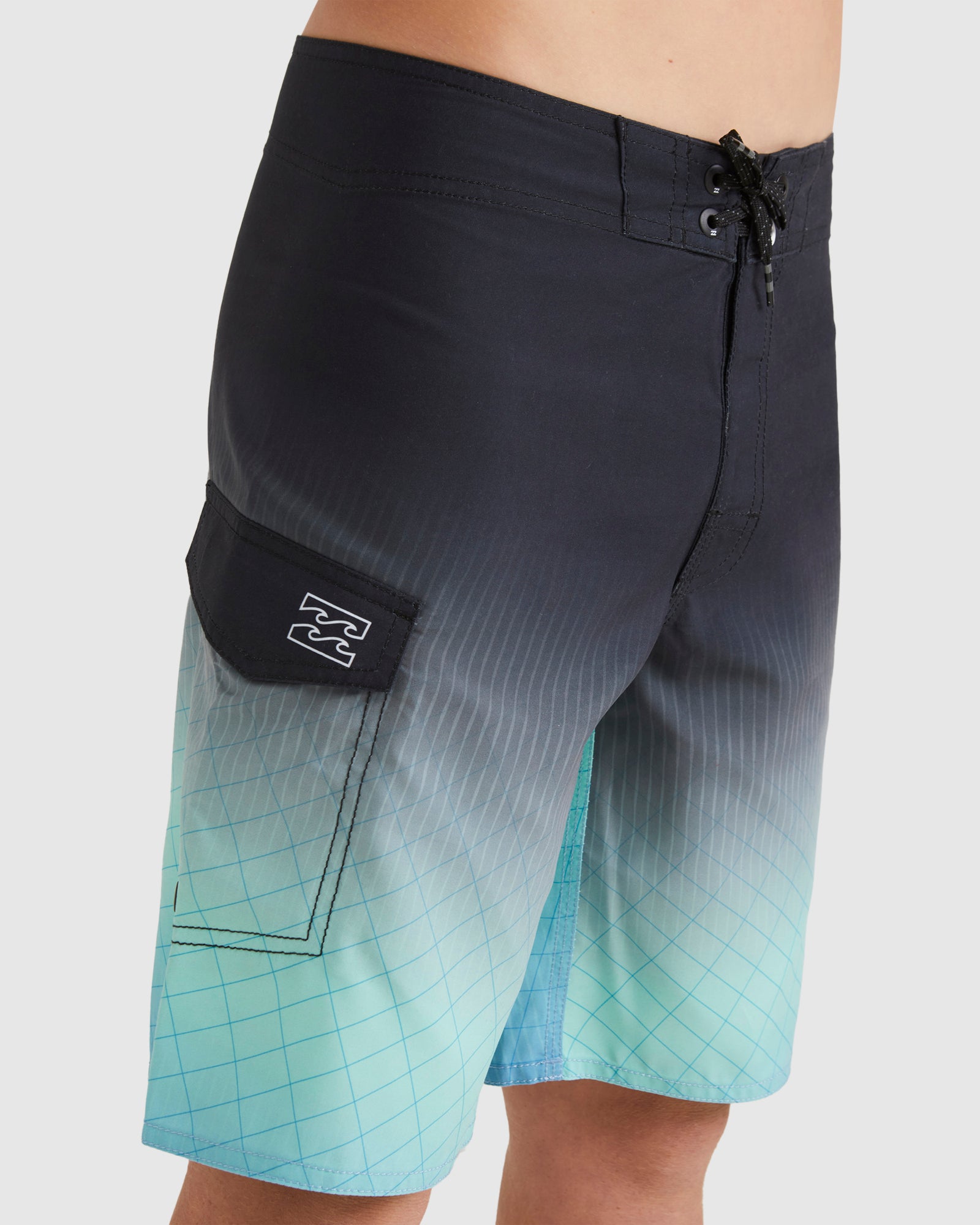 Boys 8-16 Volts Original 17" Boardshorts
