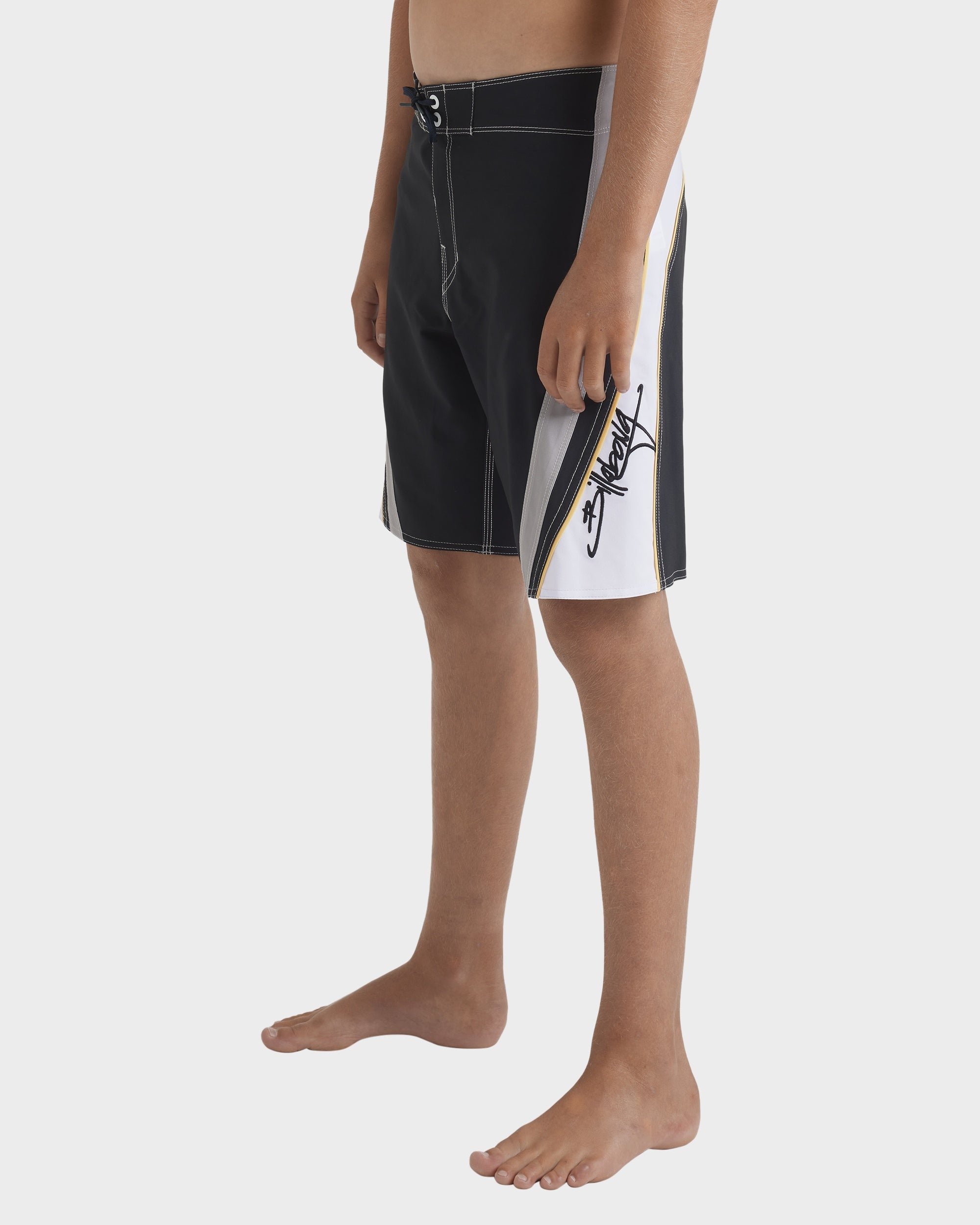 Boys 8-16 Fluid 2K 18" Boardshorts