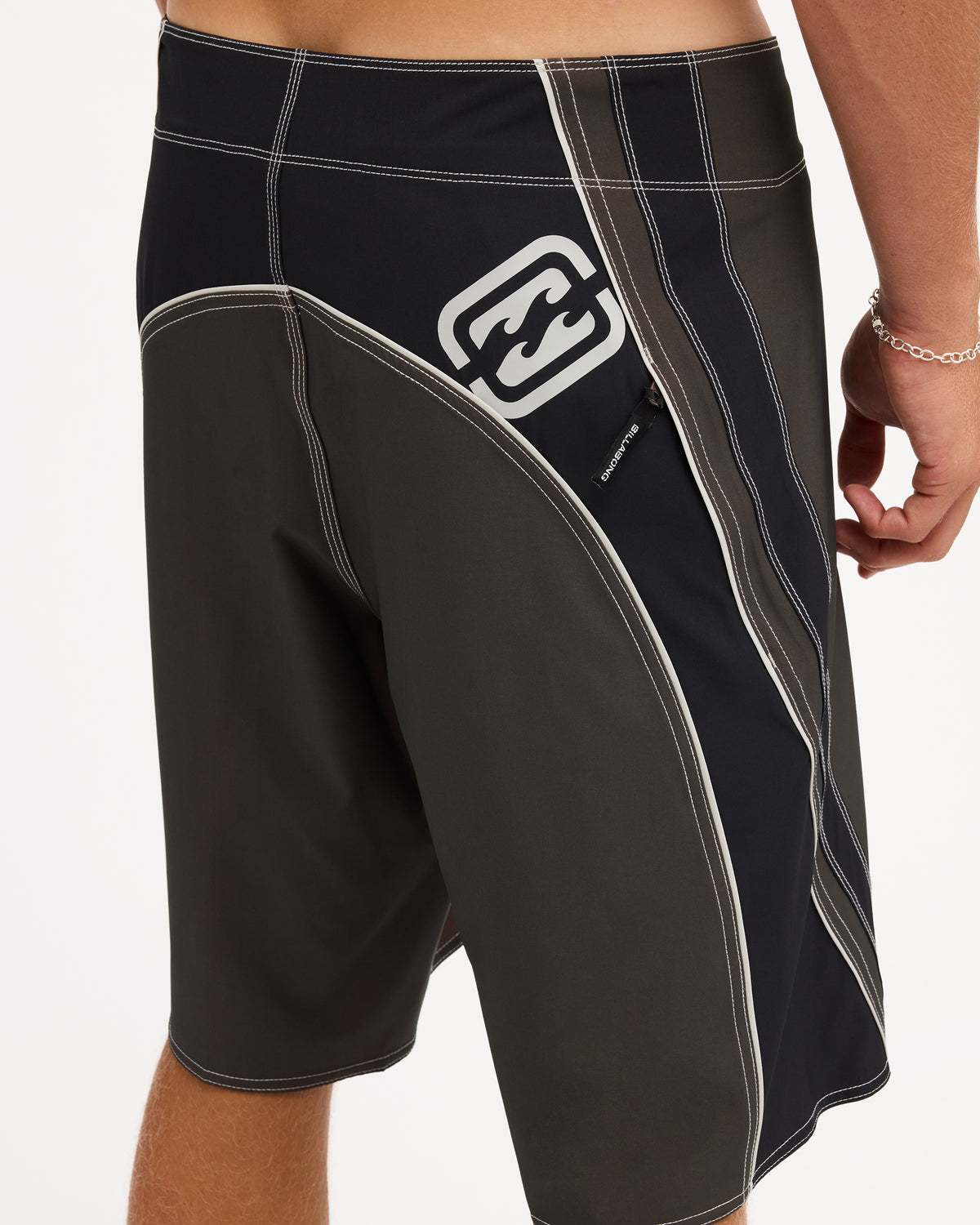 ubybs00244_billabong_dbr_dtl1