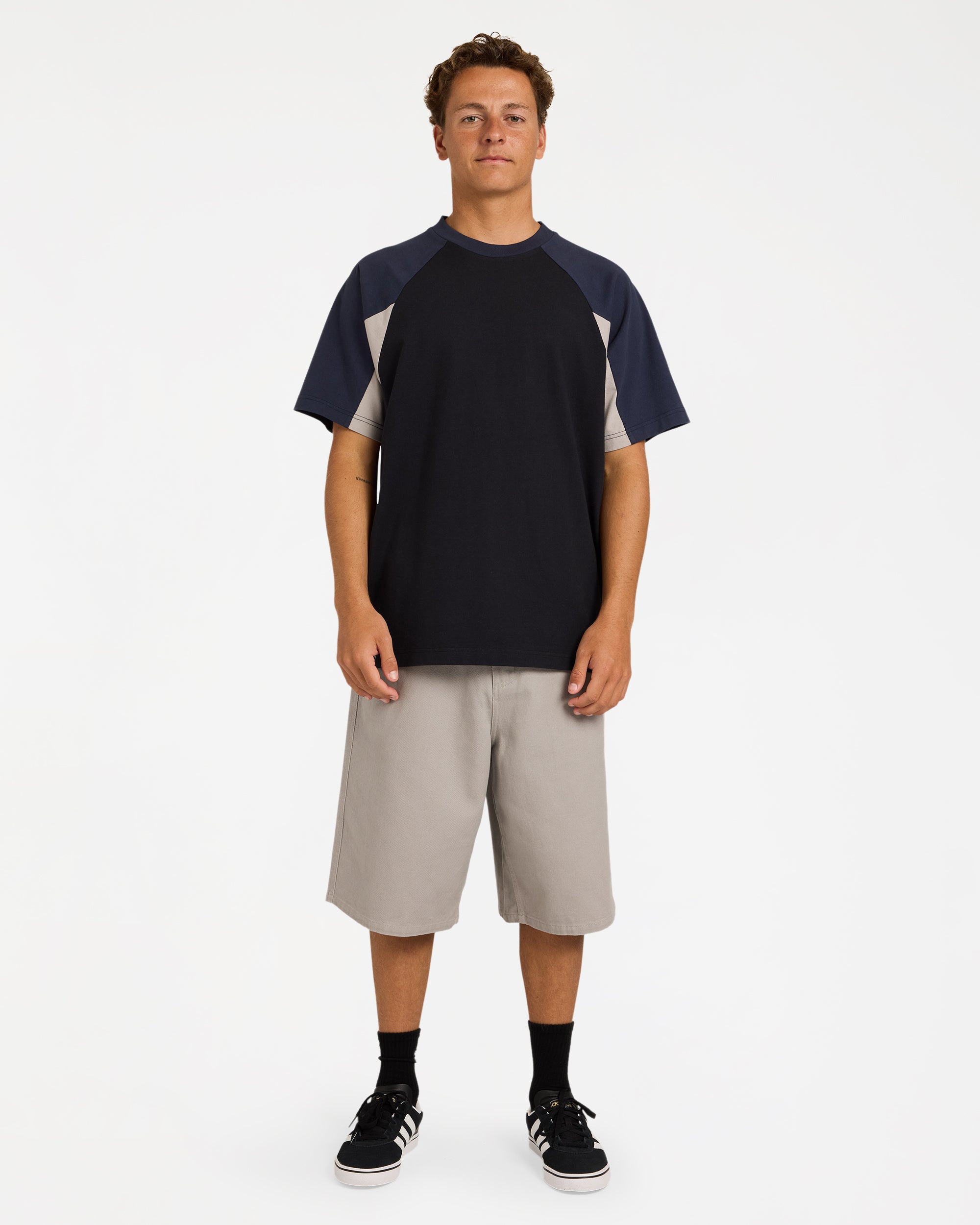 ubyzt00830_billabong_blk_frt9