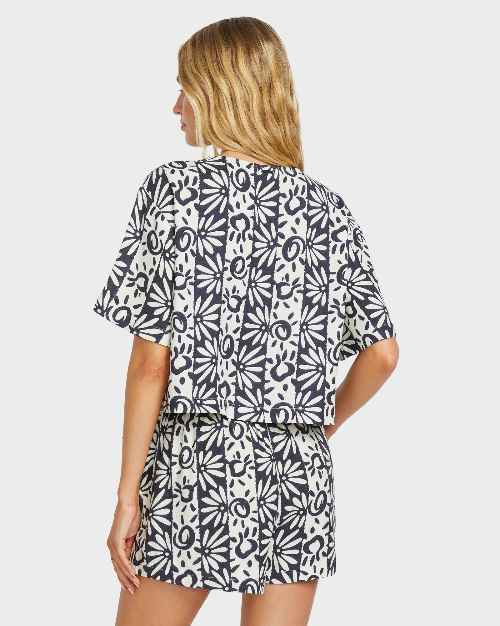 Womens Sunflower Elastic Waist Shorts