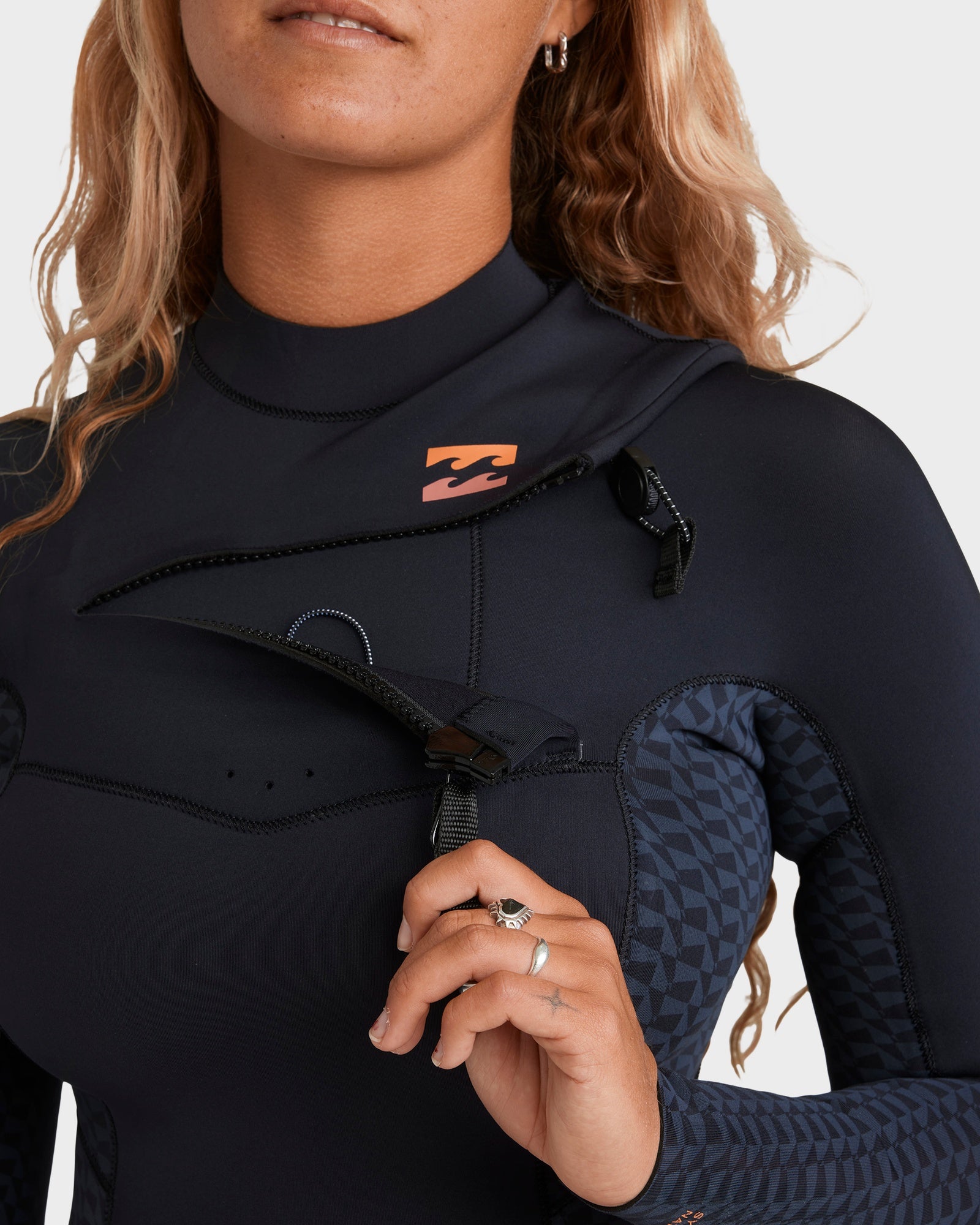 Womens 4/3mm Synergy Natural Chest Zip Steamer Wetsuit