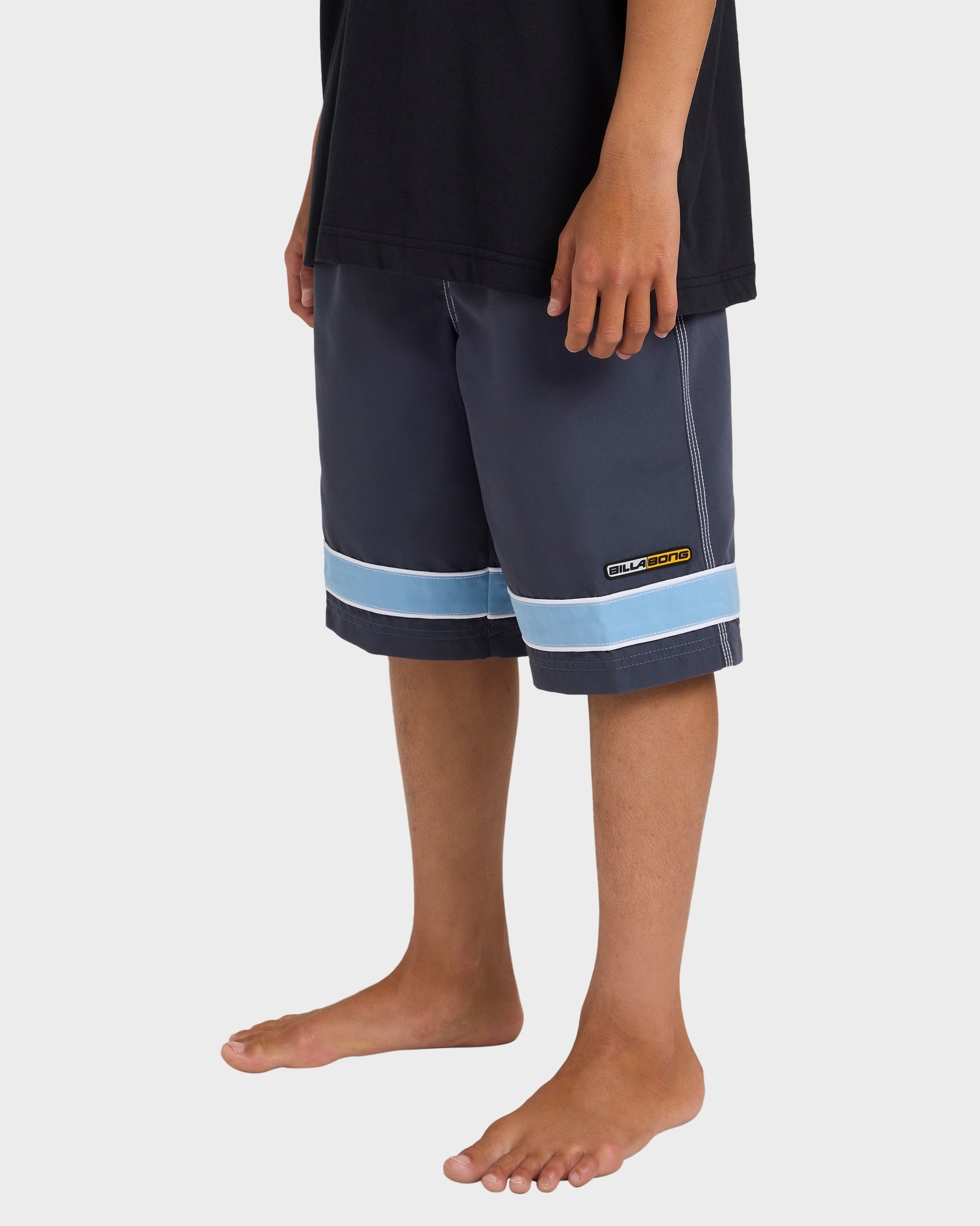 Boys 8-16 Throw On 2.0 18" Boardshorts