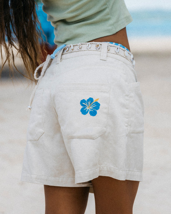 Womens Hibiscus Wave Walkshorts