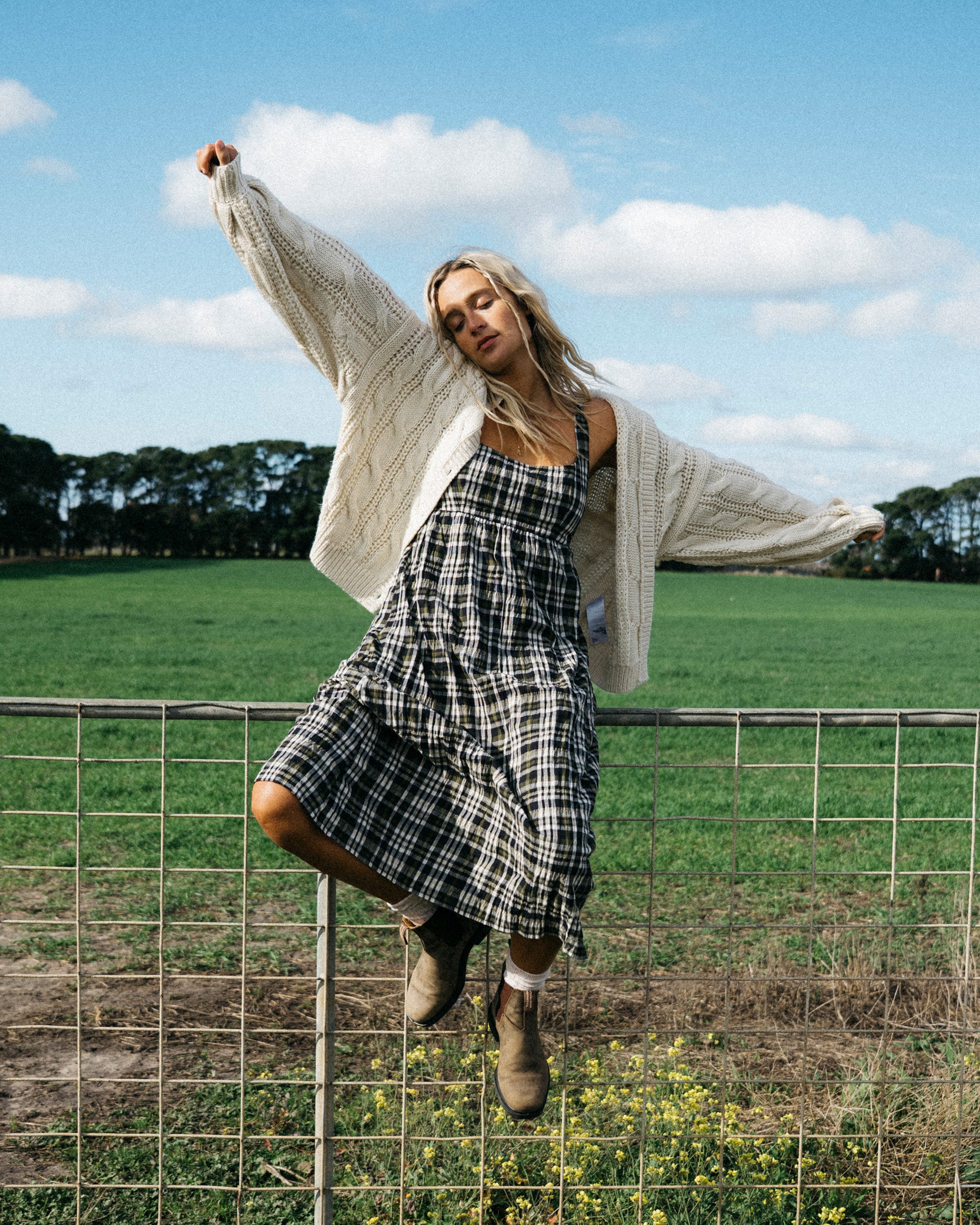 Womens Wonders Midi Dress