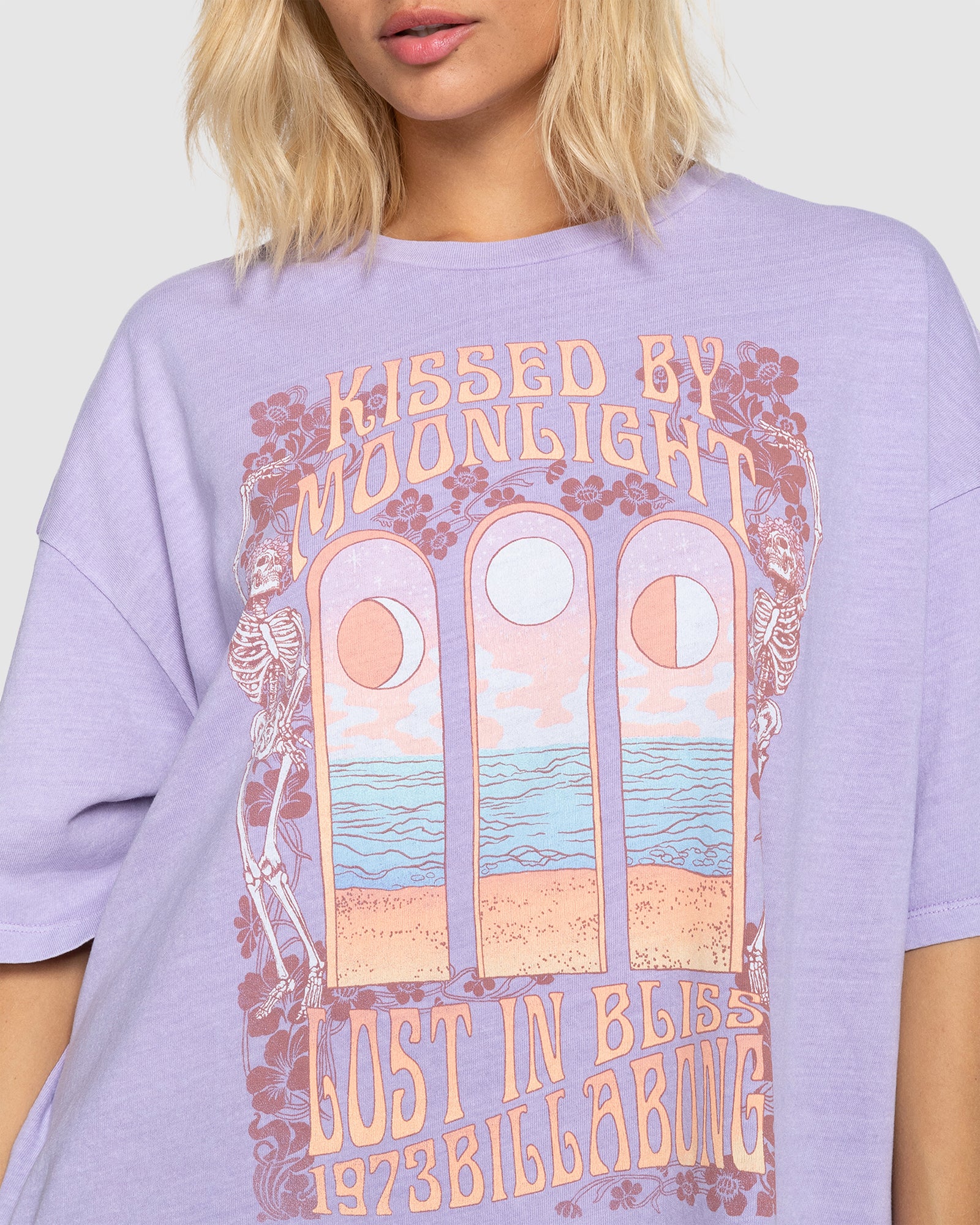 Womens Moonlight Kiss T-Shirt