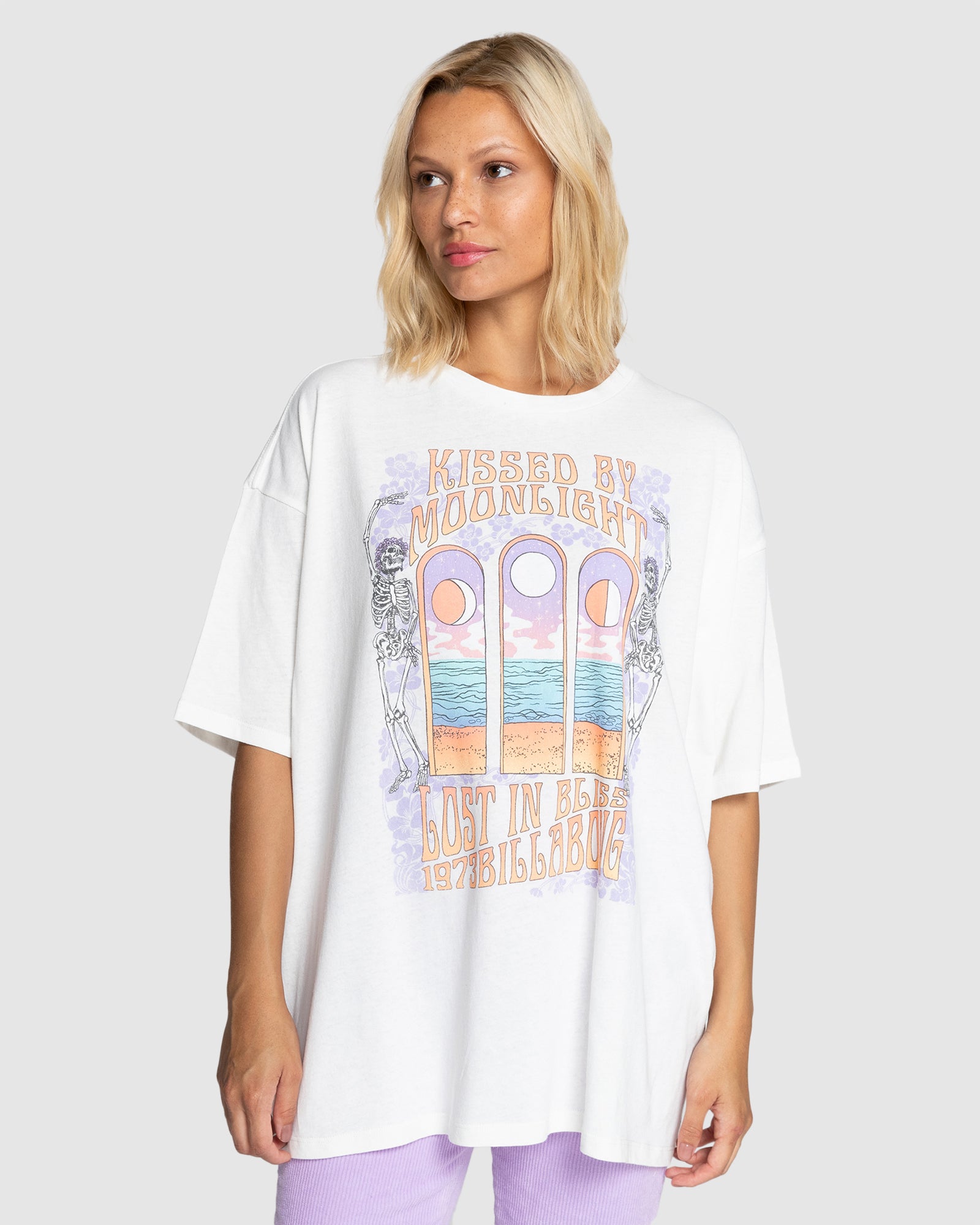 Womens Moonlight Kiss T-Shirt