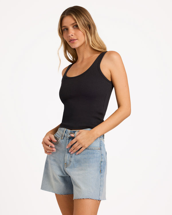 Womens Riley Walkshorts